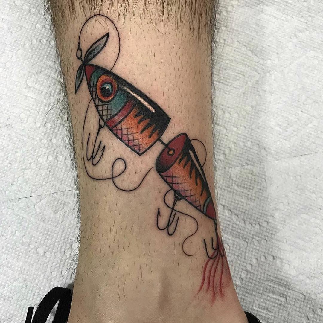 梁先生小腿创意鱼纹身图案
